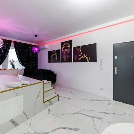 De Lux Cu Jacuzzi In Apartment *