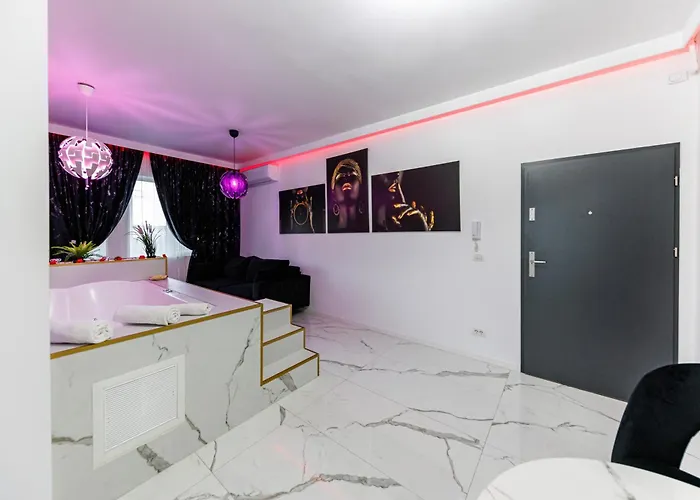 De Lux Cu Jacuzzi In Appartement *